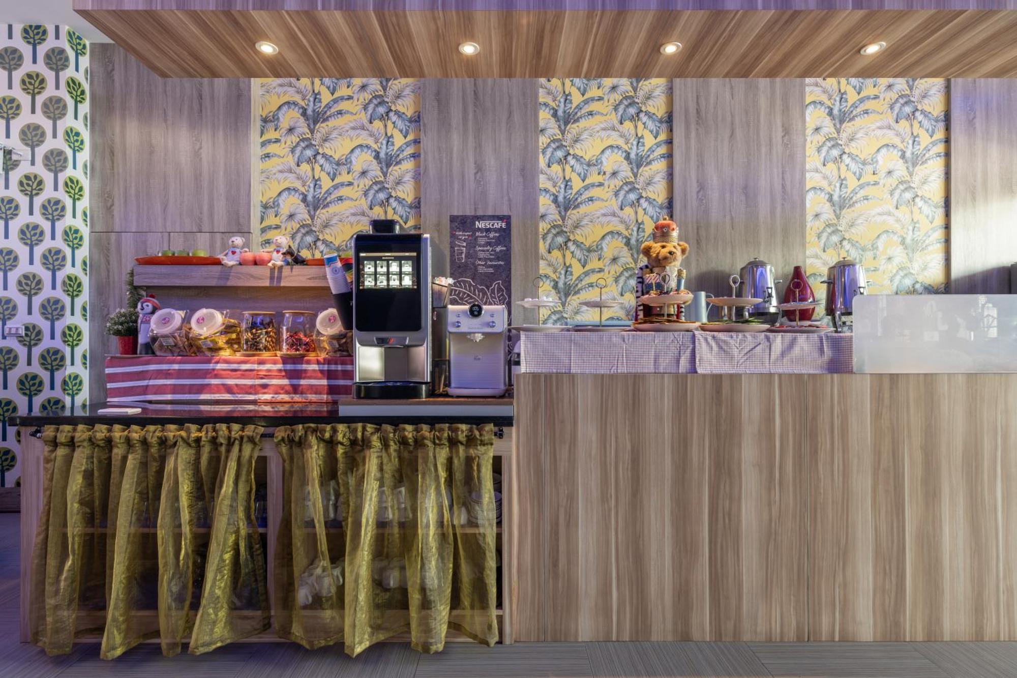 S&E Hotel Тайнань Экстерьер фото