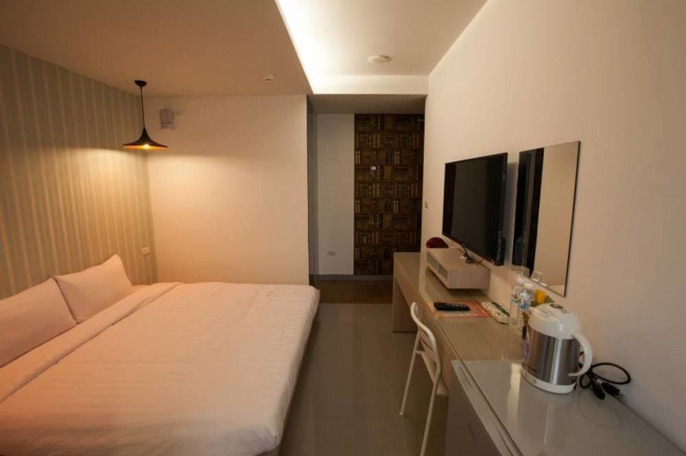 S&E Hotel Тайнань Экстерьер фото